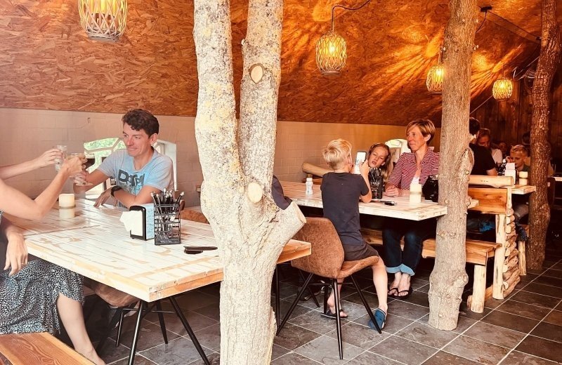 10 4e foto bistro cdw binnen