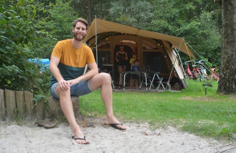 ‘Wij gaan echt niet met die jongens in een vliegtuig naar de zon zitten’