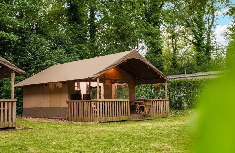 Tent op heidepark
